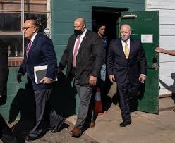Giuliani four seasons according to the lgbtq victory fund, which recruits and supports lgbtq candidates, that leaves only alaska, louisiana and mississippi as states that have never elected an. Ex Nypd Honcho Bernie Kerik At Four Seasons Presser With Giuliani New York Daily News