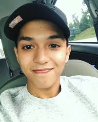 Beliau berumur 21tahun (2017) dan menetap di kuala kubu bharu,selangor. Aiman Tino Fans Official Posts Facebook