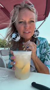 Guess what?!? Its almost lemon shakeup season! •~•#lemonshakeup #lemonade  #lemonsshake