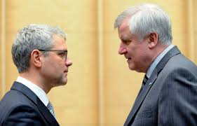 „ich hatte bis dahin geglaubt, ich könne die welt aus den angeln heben. stattdessen hob es ihn aus den angeln. Seehofers Umgang Mit Der Cdu Christsoziale Geschwisterhiebe Inland Faz