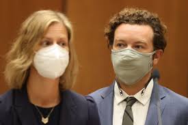 Danny masterson's ex testifies she had to pull hair to stop rape. 3rd Accuser Testifies In Danny Masterson Rape Case New York Daily News
