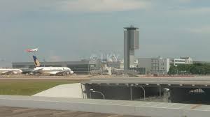 Singapore changi airport is singapore's primary international airport and a major aviation hub in asia. Changi Airport Terminal 4 New Love Affair Economy Traveller
