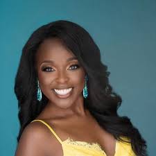 Andrea Denson's Instagram, Twitter & Facebook