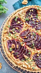 Herzhafte Rote Bete Tarte Mit Knackigem Spitzkohlsalat Kochtrotz Kreative Rezepte Rezept Vegane Lebensmittel Rote Bete Rezepte