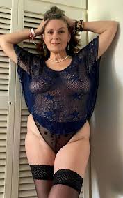 Hot Horny Granny Over 50 - Naughty Photos