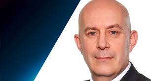 Andrew Pease's Instagram, Twitter & Facebook