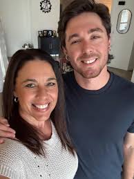 What are some good pet sitters in Cave Creek?