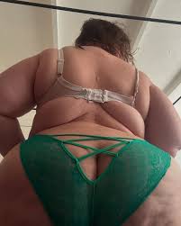 Back to normal. Which is better? . . . . . • bbw nsfw nsfwlittle  plussize ssbbw curvy curvygirl