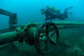 Diving marina „koparki to kameralny kamieniołom o bardzo miłej atmosferze i dogodnych warunkach nurkowania. Kamieniolom Koparki Jaworzno Szczakowa Best Divers