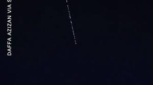 Jun 07, 2021 · — elon musk (@elonmusk) april 2, 2021 ačkoli muskovy společnosti nic z výše zmiňovaného dosud nezrealizovaly, magazín inc. Starlink Satellite Train Bright Lights In Night Sky Create Excitement