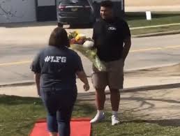 Move, twitter user @bighomiekodaq wrote. Jennalaineespn On Twitter My Top Draft Moments From Night 1 1 Tristan Wirfs Walks His Mom Down A Makeshift Red Carpet At No 13 2 Ceedee Lamb Snatches His Second Phone Back