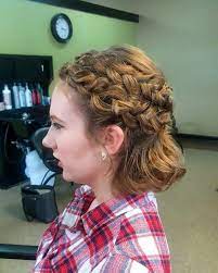 We did our research and found 45 romantic prom hairstyles for short hair you will want to wear all the time not just at. 1 Prom Hairstyle For Short Hair In 2021 Is Here 17 More