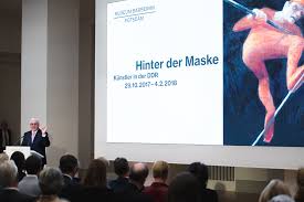 Steinmeier wird vorgeworfen, sich an seine eigenen anstandsanweisungen nicht gehalten zu haben. Www Bundespraesident De Der Bundesprasident Reden Ausstellungseroffnung Hinter Der Maske Kunstler In Der Ddr Im Museum Barberini
