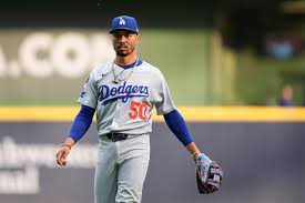 @dianaauskroatien saw Izzy positioned there in a top and