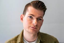 Worst 'Catfish' ever: Fake British hunk tricked 90 people