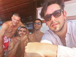 Esses ambientes de sambistas... #domingonorio #turmafodadiafoda @ Ilhas  Cagarras