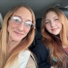 Who does gel-X and builder gel (not hybrid) in the Rochester area?