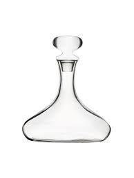 Translations of the phrase carafe à vin from french to english and examples of the use of carafe à vin in a sentence with their translation of carafe à vin in english. Carafe A Vin En Verre Cristallin 1 Litre Bouchon Nicolas