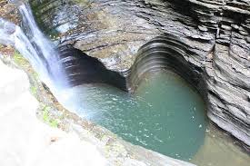 Watkins glen state park pool. Natural Heart Shaped Pool In The Gorge Picture Of Hudson Manor Bed Breakfast Watkins Glen Tripadvisor