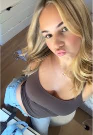 Samantha Paulsen's Instagram, Twitter & Facebook