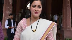 Anandrao adsul celebrate cancellation of navneet rana cast certificate by high court. Yikoe37xx1jwfm