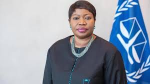 Fatou bensouda, deputy prosecutor at the international criminal court in the hague, lost her son to gun violence when he was shot outside a st. Fatou Bensouda Juge Son Mandat A Le Tete De La Cpi Assez Positif Le360afrique Com