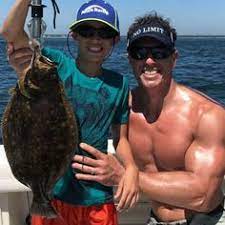 Cuomo stands at a height of 1.88 m. Kathy Salazar Hidalgo631 Profile Pinterest