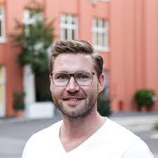 Michael Rossow's Instagram, Twitter & Facebook