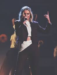 Pin By Jasmine Mitchum On Kyelsyea Vallyerini Csuntrch Kelsea Ballerini Favorite Celebrities Concert