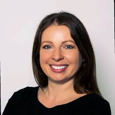 Julia Wiegandt's Instagram, Twitter & Facebook