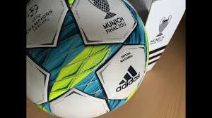 Финал лиги чемпионов уефа 2012 (ru); Adidas Finale 12 Omb Champions League Final Munich 2012 Unboxing Youtube