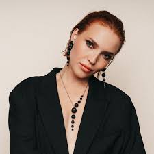 Sandra earrings, golden