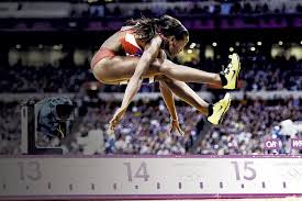 En atletismo se da en varias pruebas. La Tecnica Como Elemento Esencial Del Salto Triple