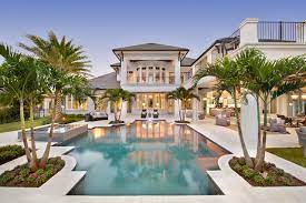 Dream house is a 2011 american psychological thriller film directed by jim sheridan from universal pictures and morgan creek productions, starring daniel craig, rachel weisz, naomi watts. Golf Dream House Kolonialstil Pools Miami Von Bcbe Custom Homes Houzz