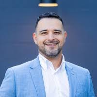 Daniel Corno's Instagram, Twitter & Facebook