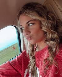 grace 🪩🛼🫧 (@gracelyngibson) • Instagram photos and videos