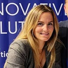 Elsa Abraham's Instagram, Twitter & Facebook