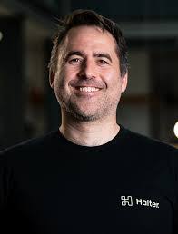 Andrew Halter's Instagram, Twitter & Facebook