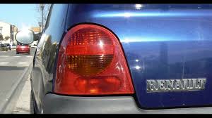 Particulier offre vend un feux arriere droit renault twingo 1 phase 1 1994 en très bonne état envoie possible uniquement par. Tuto Demonter Un Feu Arriere De Twingo 1 Sans Outil Youtube
