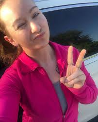 Welcome to Romantics! A community of hopeless romantics, where we share  love quotes, relationship advice and help each other. Ask your questions  and invite your friends to be a part of our