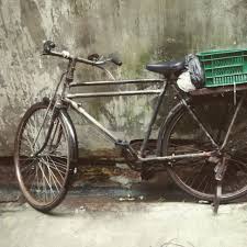 G/f, 27 san fung avenue, sheung shui, new territories, hong kong. Classic Chinese Bicycle In A Hong Kong Alley Bisiklet