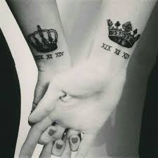 Pin Von Sherita Turner Auf Things I Love Mann Frau Tattoos Konigin Tattoo Zusammenpassende Tattoos Paare