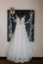 Viele arten von schönen holzrahmen, perfekt zugeschnitten in der rahmenwerkstatt. Trockenblumen Als Hochzeitsthema Und Nachhaltiger Trend