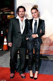 Amber heard is a mom! Johnny Depp Describes Daughter Lily Rose S Time In Hospital Johnny Depp And Amber Johnny Depp Amber Heard Style