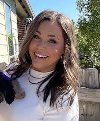 Jennifer Zierke's Instagram, Twitter & Facebook