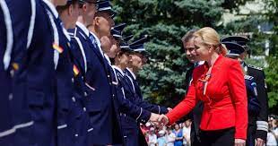 I moisil, c domnariu, l rogozea. Cele Mai Frumoase Fete De Pe Net Carmen Daniela Dan