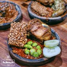 Check spelling or type a new query. 5 Tempat Penyetan Paling Recommended Di Surabaya Mantap Gila