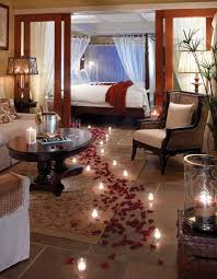 15 Sweet And Most Romantic Bedroom Ideas Hominic Com Romantic Room Romantic Bedroom Romantic Resorts