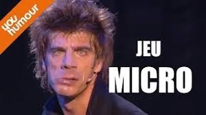 Elliot humoriste belge masculin : Voir le mini- site du comique.