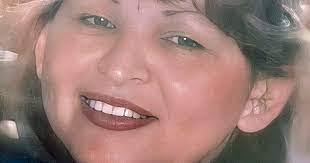 Ellen Linton's Instagram, Twitter & Facebook